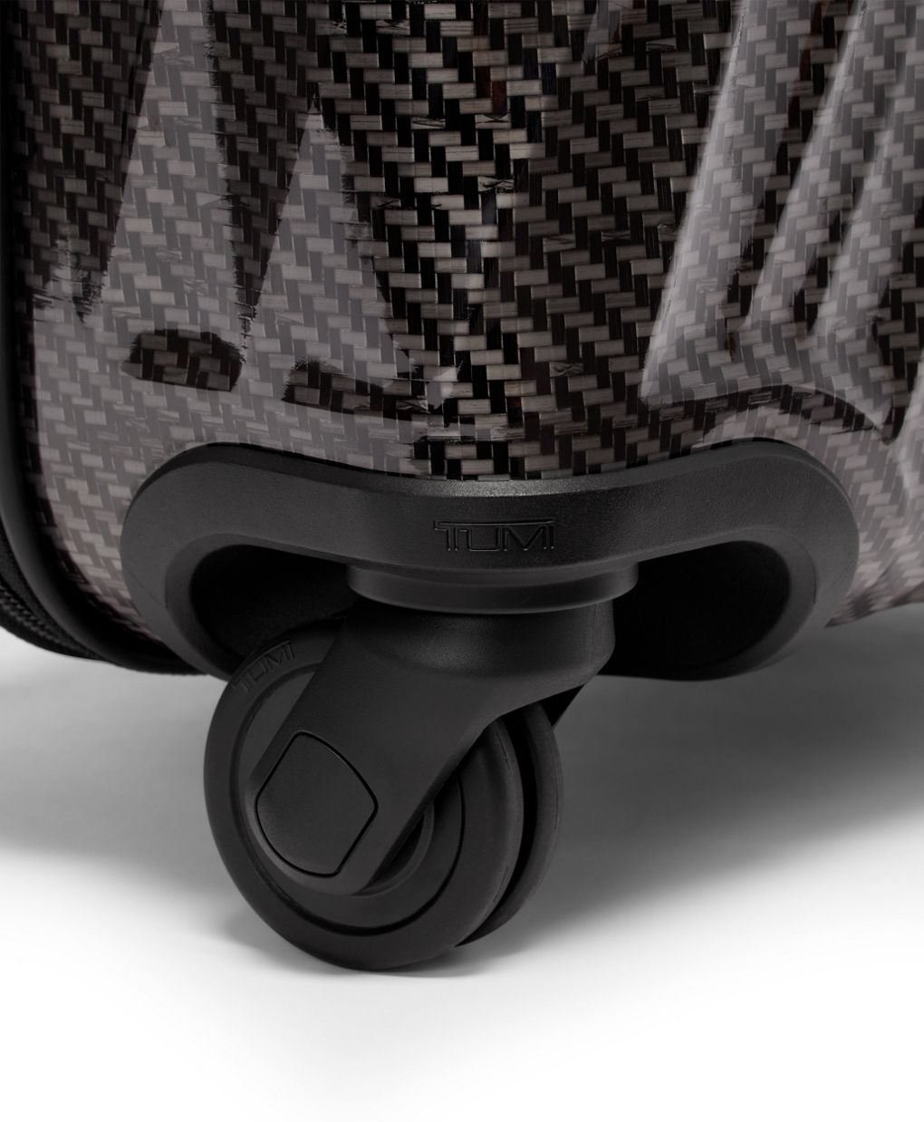 Tumi 19 Degree Lite International 4-Wheeled Carry-On