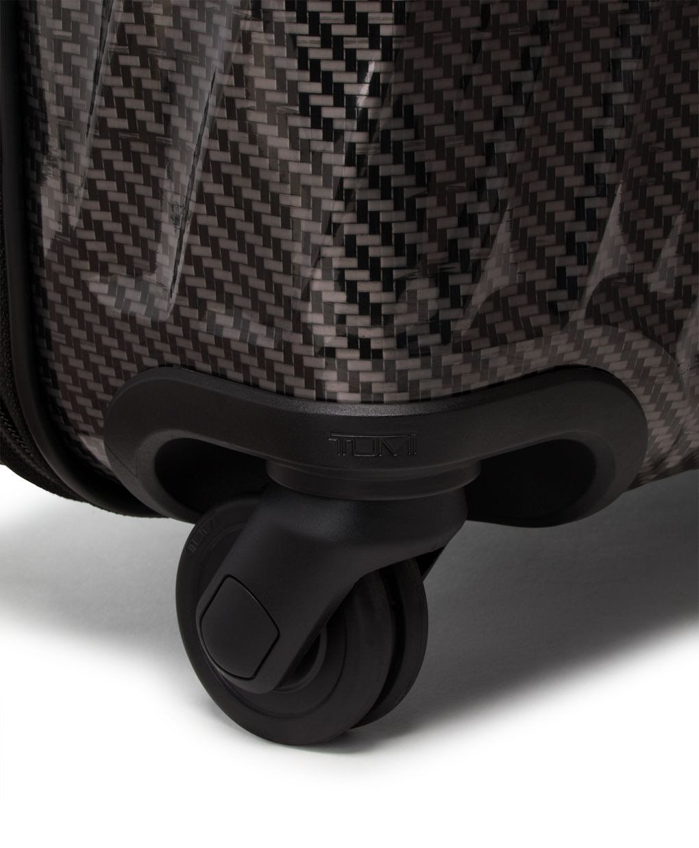 Tumi 19 Degree Lite Continental 4 Wheeled Carry-On