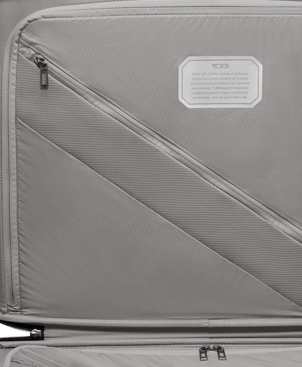 Tumi 19 Degree Lite Short Trip 4 Wheeled Packing Case